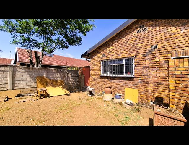 3 BEDROOM HOUSE FOR SALE IN VANDERBIJLPARK SW 2